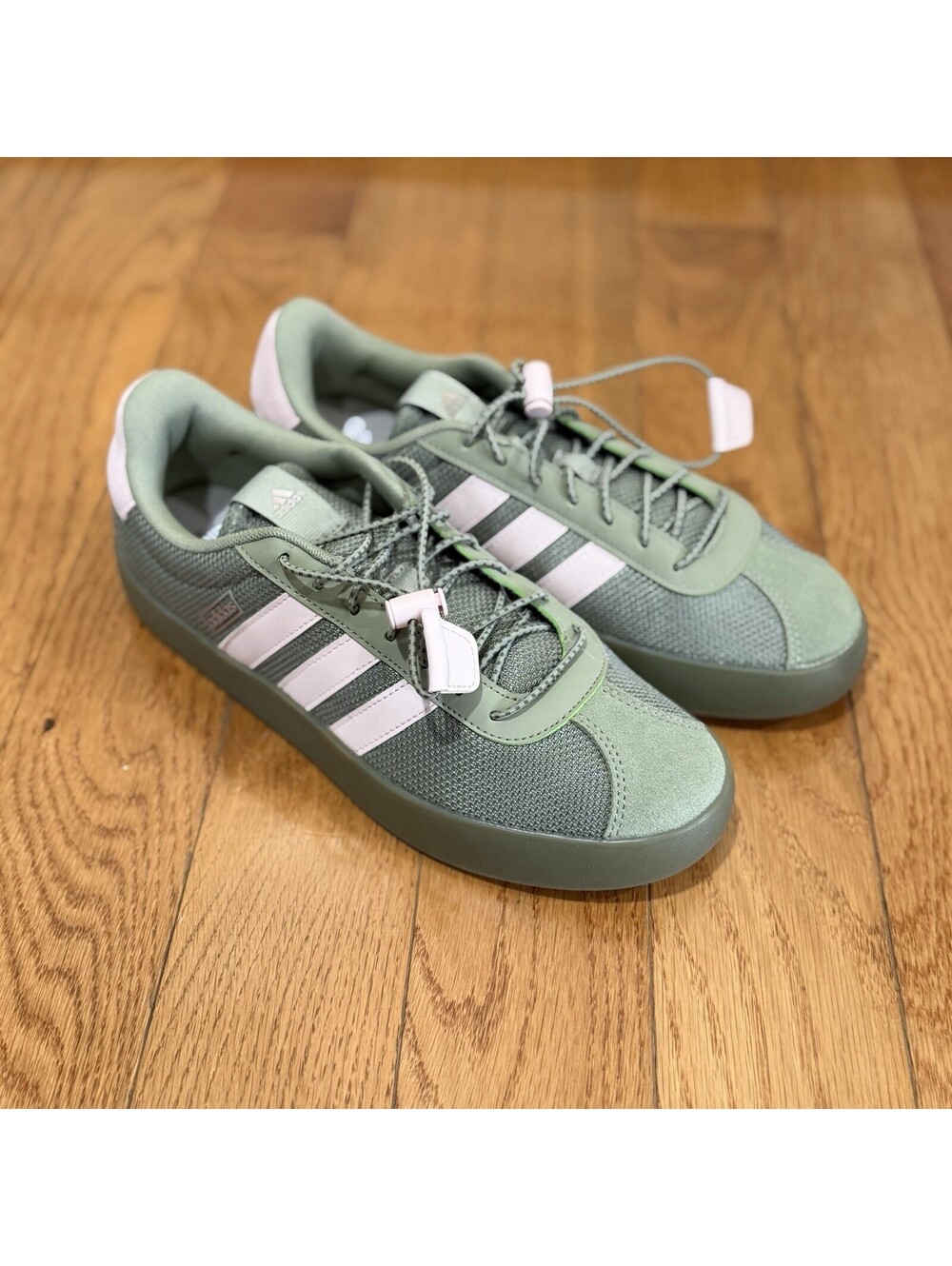 Size 9 US Women’s Adidas  VL Court 3.0  Skateboarding Tennis Shoes  IH6603 Green